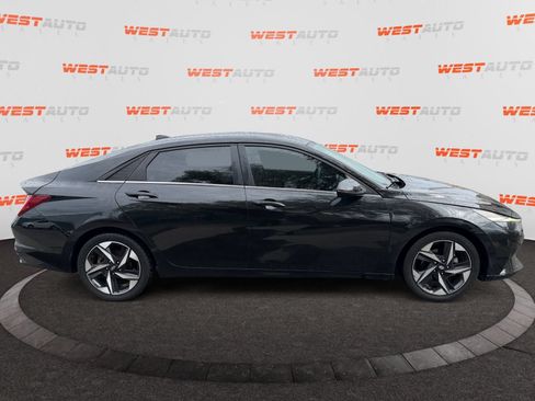 Used 2022 Hyundai Elantra SEL w/ Convenience + Premium Package FWD image 6