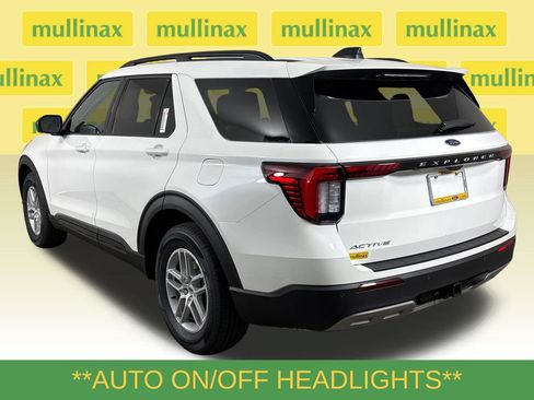 New 2026 Ford Explorer Active w/ Active Comfort Package RWD image 8