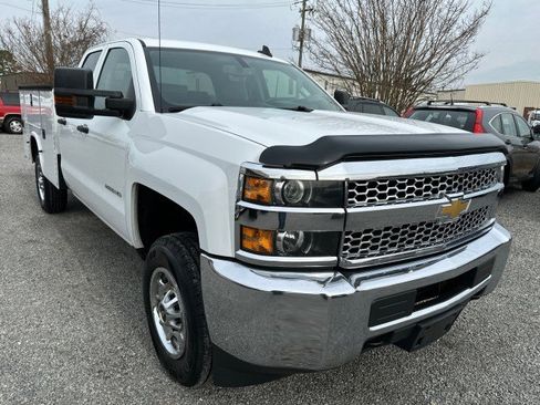 Used 2019 Chevrolet Silverado 2500 W/T w/ WT Convenience Package image 4
