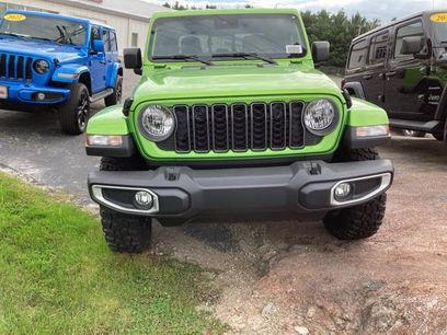 New 2025 Jeep Gladiator Sport