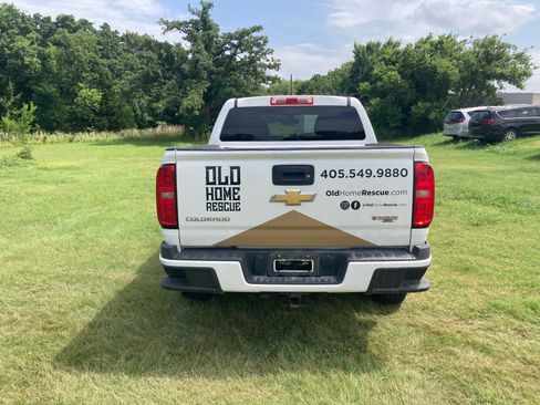 Used 2020 Chevrolet Colorado W/T w/ WT Convenience Package RWD image 5