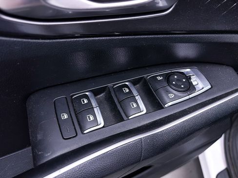 Used 2021 Kia Sorento LX image 12