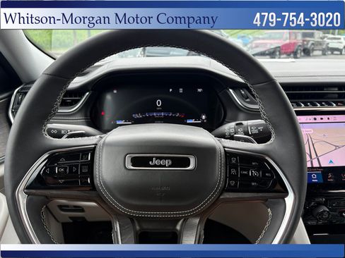 Used 2023 Jeep Grand Cherokee Overland w/ Luxury Tech Group IV AWD/4WD image 16