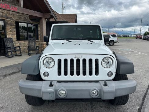 Used 2017 Jeep Wrangler Unlimited Sport w/ Quick Order Package 24S AWD/4WD image 8