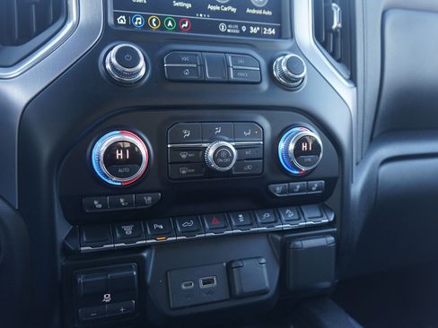 Used 2021 GMC Sierra 3500 SLT w/ SLT Premium Package image 22