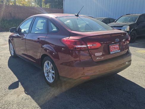 Used 2016 Ford Focus SE w/ SE Power Seat Package image 6