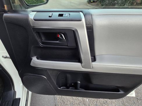 Used 2012 Toyota 4Runner SR5 w/ Convenience Pkg AWD/4WD image 30