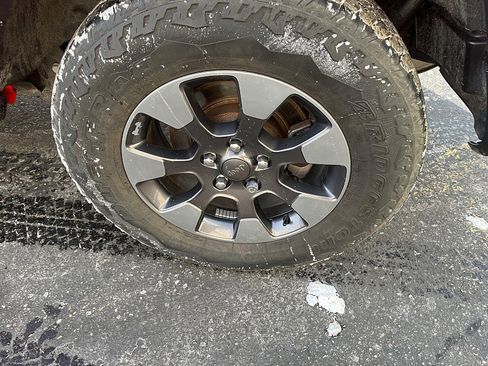 Used 2018 Jeep Wrangler Unlimited Sahara w/ Dual Top Group image 11