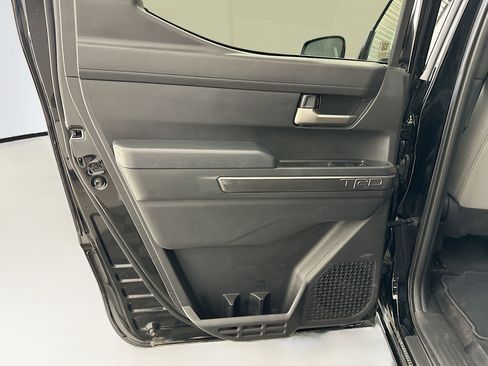 Used 2025 Toyota Tacoma TRD Off-Road image 27