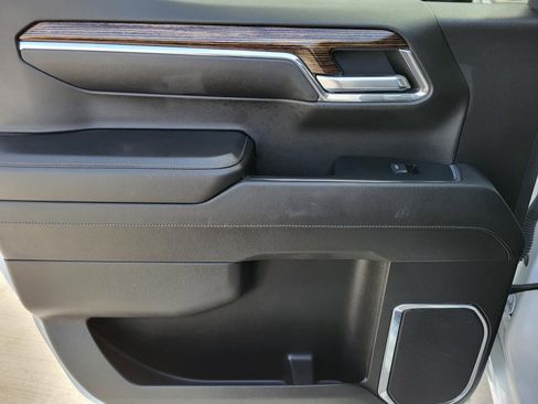 Used 2024 GMC Sierra 1500 Elevation w/ X31 Off-Road Package image 9