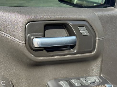 Used 2021 Chevrolet Silverado 1500 RST AWD/4WD image 18