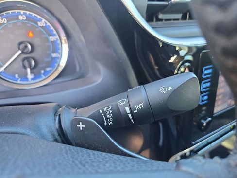 Used 2019 Toyota Corolla L image 24