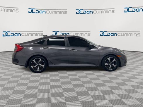 Used 2018 Honda Civic Touring image 9