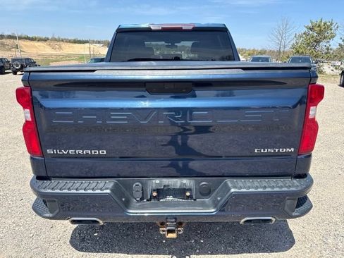 Used 2020 Chevrolet Silverado 1500 Custom w/ Custom Convenience Package AWD/4WD image 8