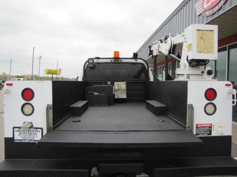 Used 2012 Ford F550 2WD Crew Cab Super Duty w/ Payload Upgrade Pkg image 7