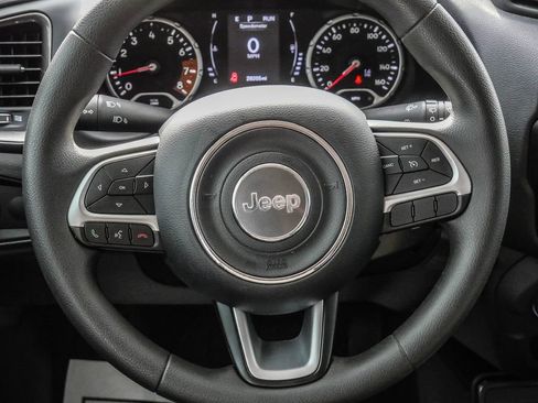Used 2023 Jeep Renegade Latitude AWD/4WD image 41