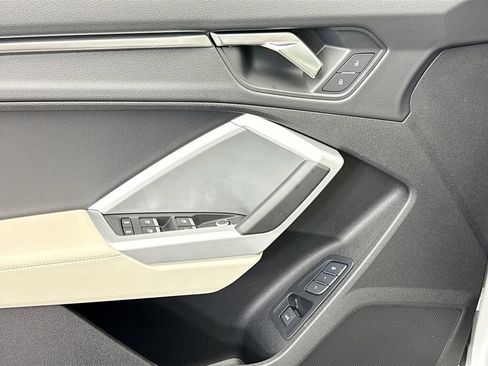 Used 2025 Audi Q3 2.0T Premium w/ Convenience Package image 21