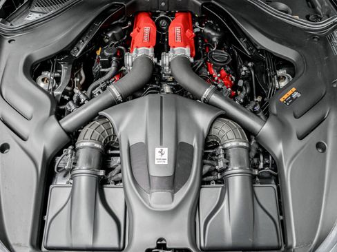 Used 2024 Ferrari Roma image 12