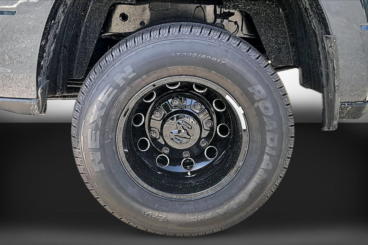 New 2026 RAM 3500 Laramie AWD/4WD image 33