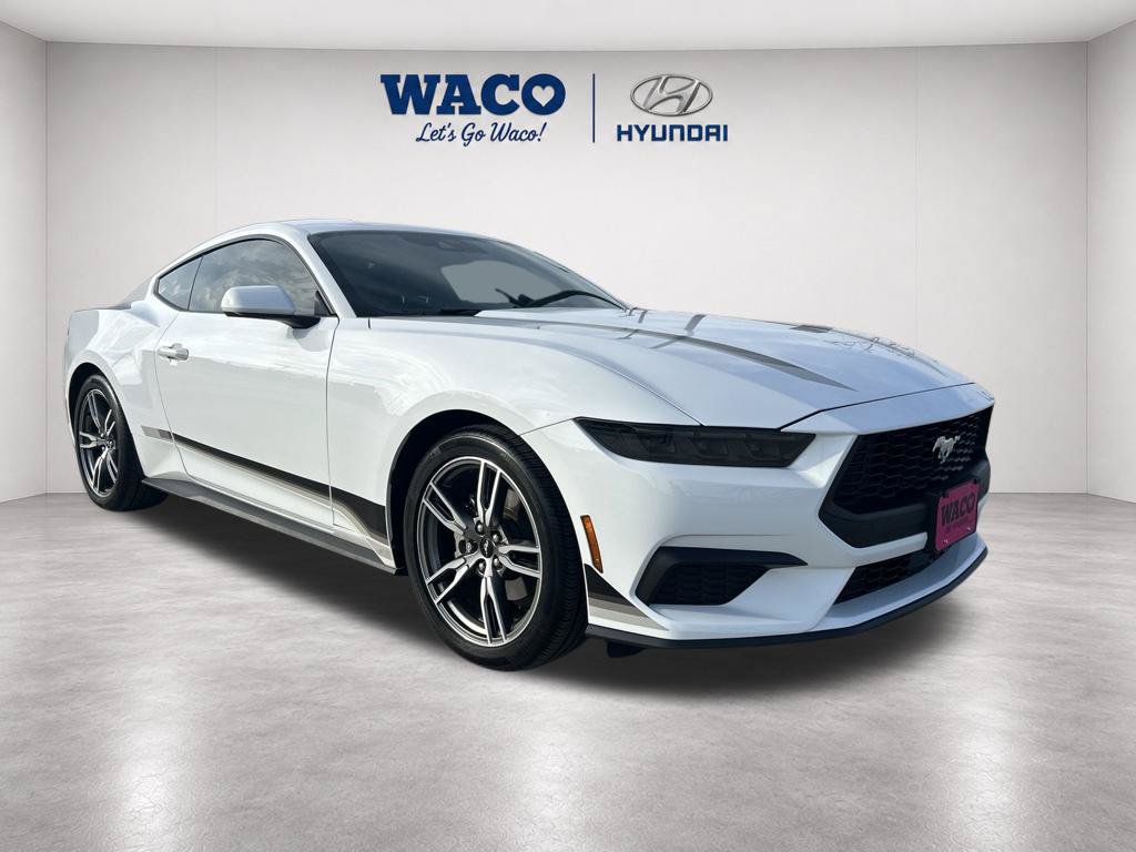 Used 2025 Ford Mustang Coupe RWD image 13
