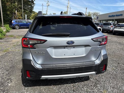 Used 2022 Subaru Outback Limited AWD/4WD image 6