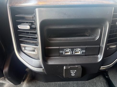 Used 2021 RAM 1500 Laramie AWD/4WD image 16