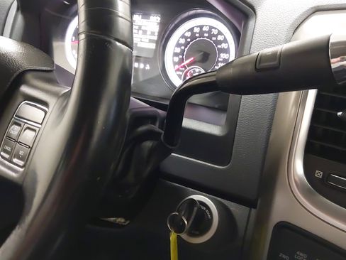 Used 2015 RAM 2500 Big Horn image 21