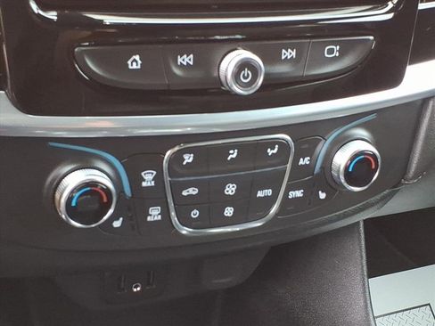 Certified 2023 Chevrolet Traverse LT image 22