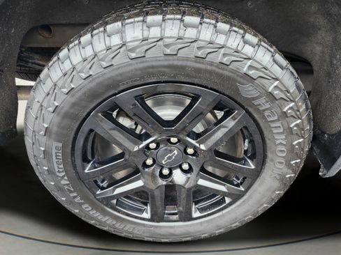 Used 2023 Chevrolet Silverado 1500 RST w/ Z71 Off-Road Package AWD/4WD image 34