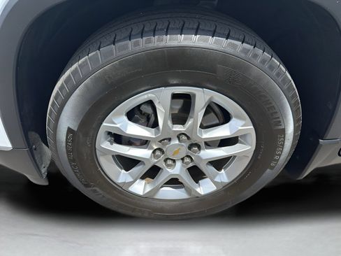 Used 2019 Chevrolet Traverse LT AWD/4WD image 9