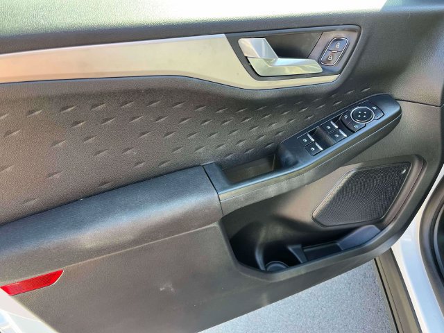 Certified 2020 Ford Escape SE FWD image 25