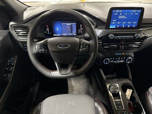 Used 2024 Ford Escape ST-Line image 11