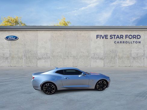 Used 2018 Chevrolet Camaro LT w/ RS Package image 9