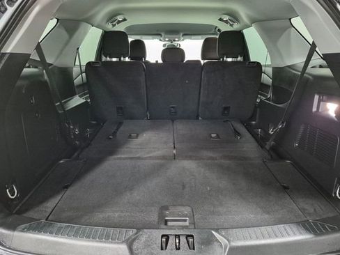 Used 2023 Ford Explorer XLT AWD/4WD image 20