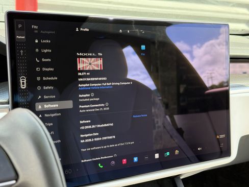 Used 2022 Tesla Model S Plaid image 26