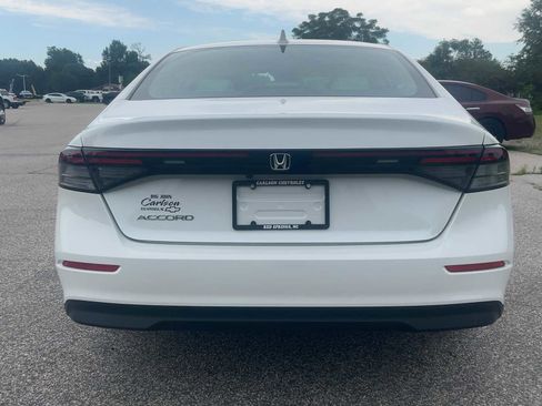 Used 2024 Honda Accord EX image 11
