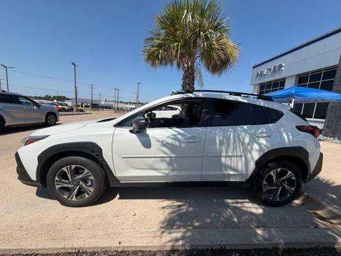 Used 2025 Subaru Crosstrek 2.5i Premium AWD/4WD image 8