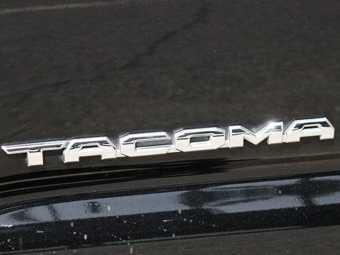 Used 2019 Toyota Tacoma TRD Sport image 35