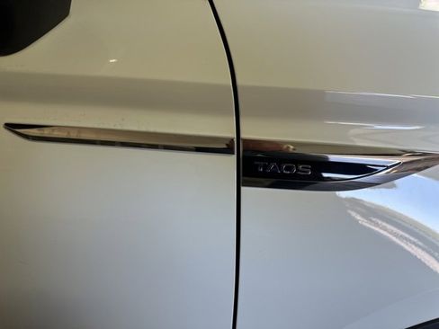 Used 2023 Volkswagen Taos SEL image 35