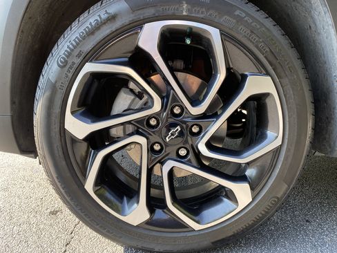 Used 2024 Chevrolet Trax RS w/ Driver Confidence Package FWD image 40