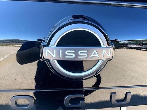 Certified 2023 Nissan Rogue SV w/ SV Premium B Package AWD/4WD image 31