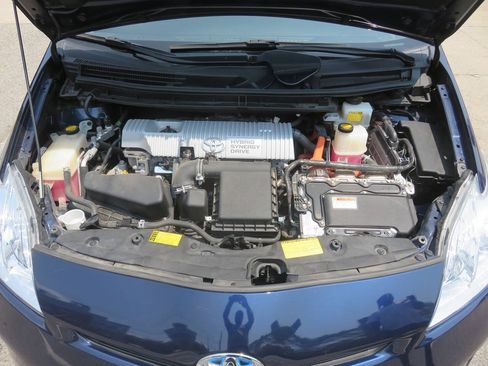 Used 2013 Toyota Prius Three FWD image 40