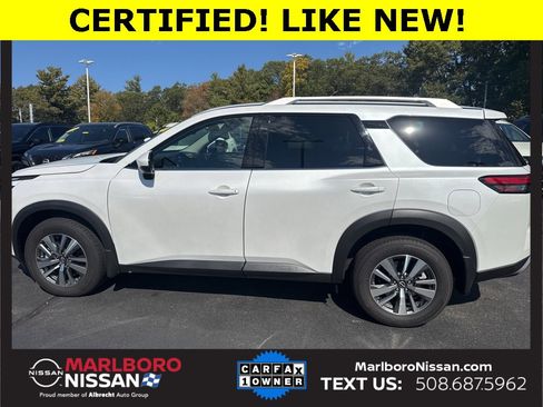 Certified 2025 Nissan Pathfinder SL image 4