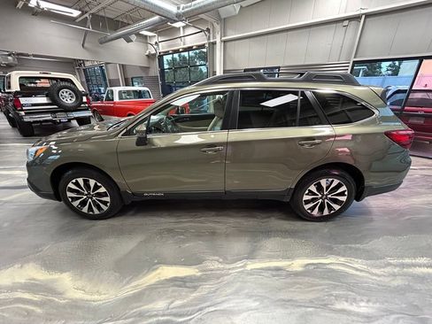 Used 2017 Subaru Outback 2.5i Limited w/ Popular Package #5 AWD/4WD image 34
