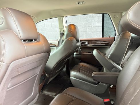 Used 2013 Buick Enclave Premium image 14
