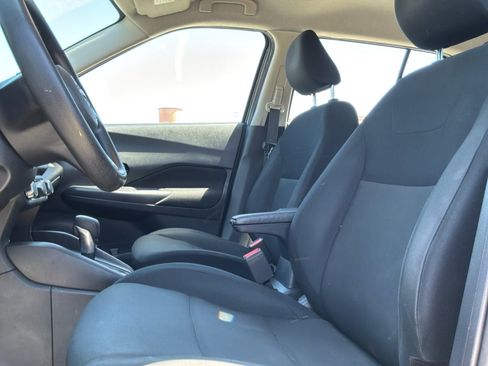 Used 2023 Nissan Kicks S FWD image 17