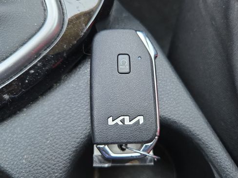 Certified 2023 Kia Seltos S FWD image 28