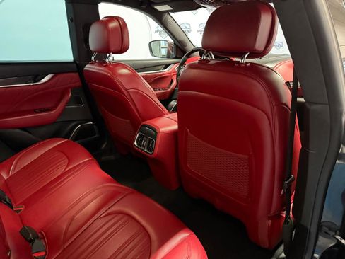 Used 2023 Maserati Levante GT AWD/4WD image 26