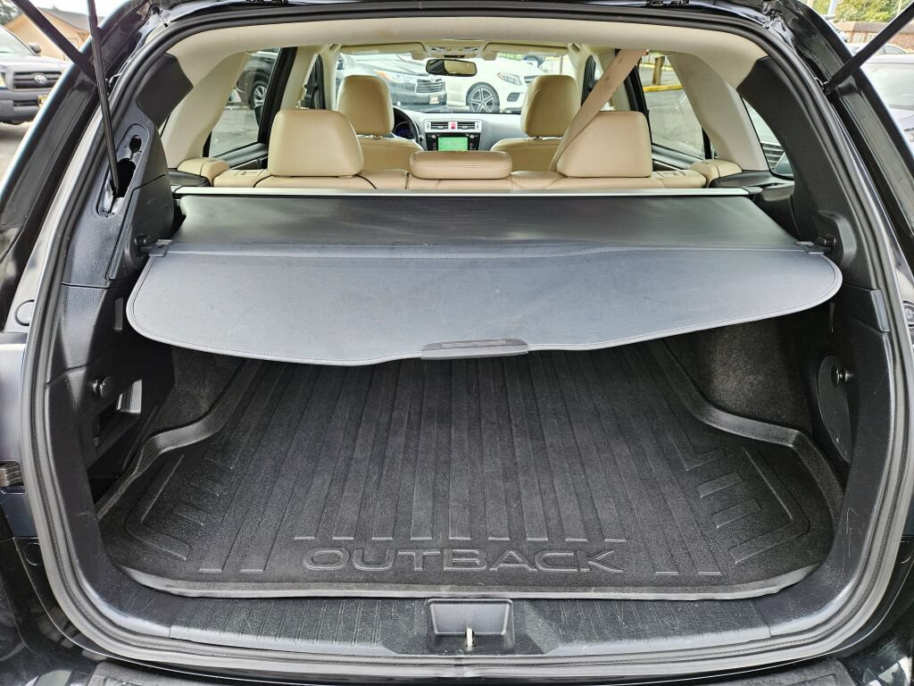 Used 2015 Subaru Outback 2.5i Limited AWD/4WD image 10