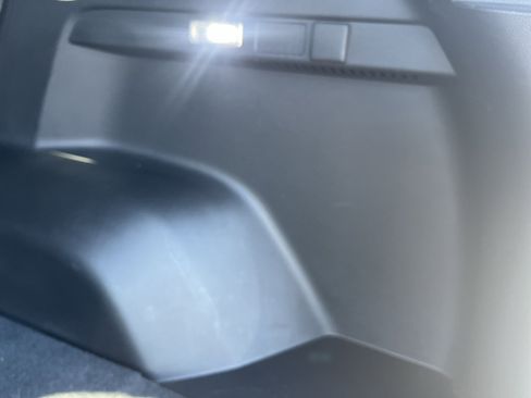Used 2025 Chevrolet Equinox RS FWD image 42